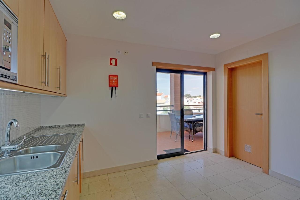 Apartment Modern With Pool By Homing