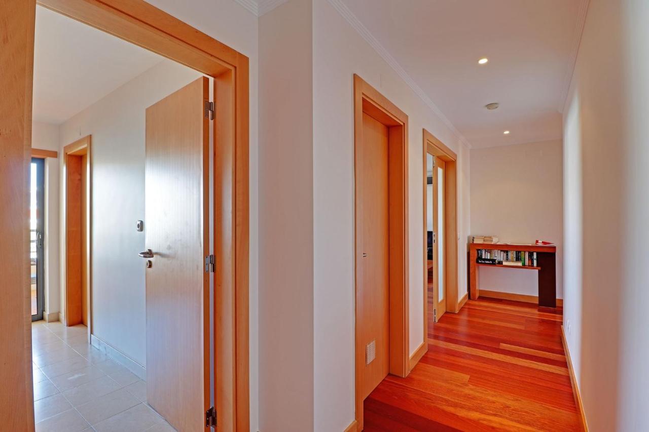 Modern With Pool By Homing Apartment