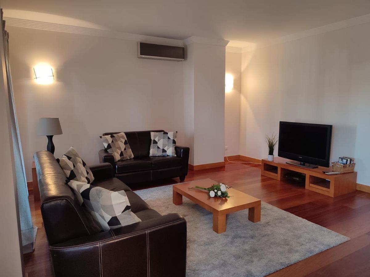 Modern With Pool By Homing Apartment *